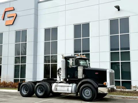 Photos of 2003 PETERBILT 357 for sale in New Lenox, IL at Forge Truck Centers - Illinois