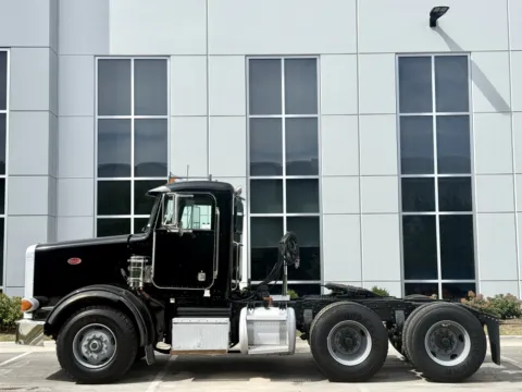 More photos of 2003 PETERBILT 357 at Forge Truck Centers - Illinois, IL