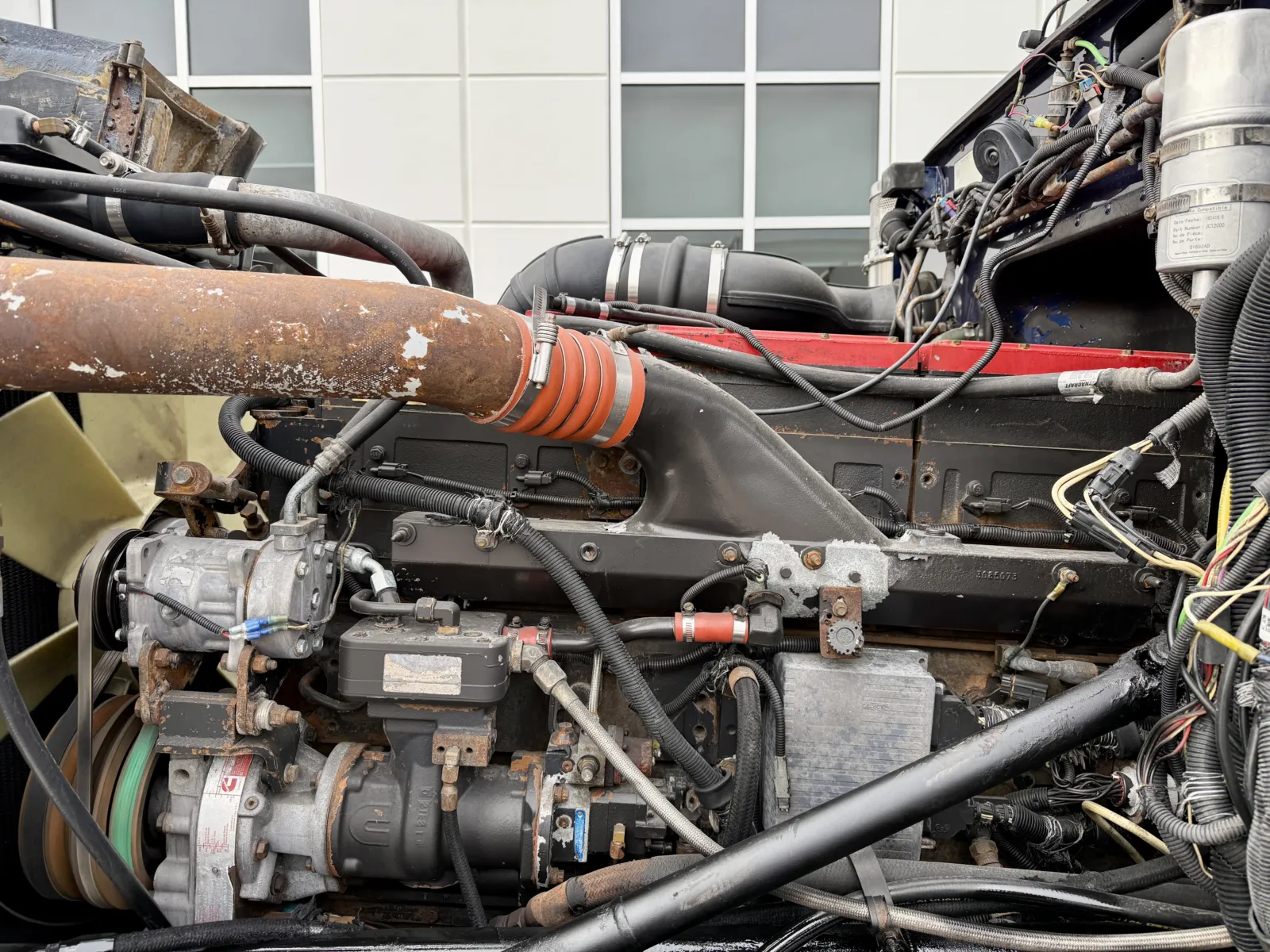 2003 Peterbilt - image 12