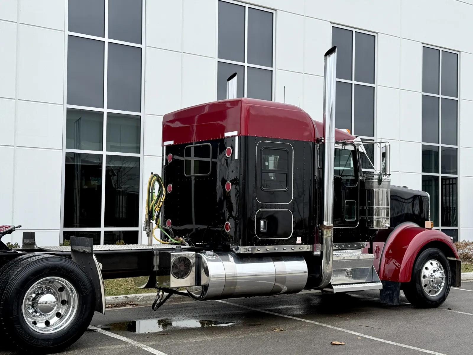 2018 Kenworth W900 - image 7