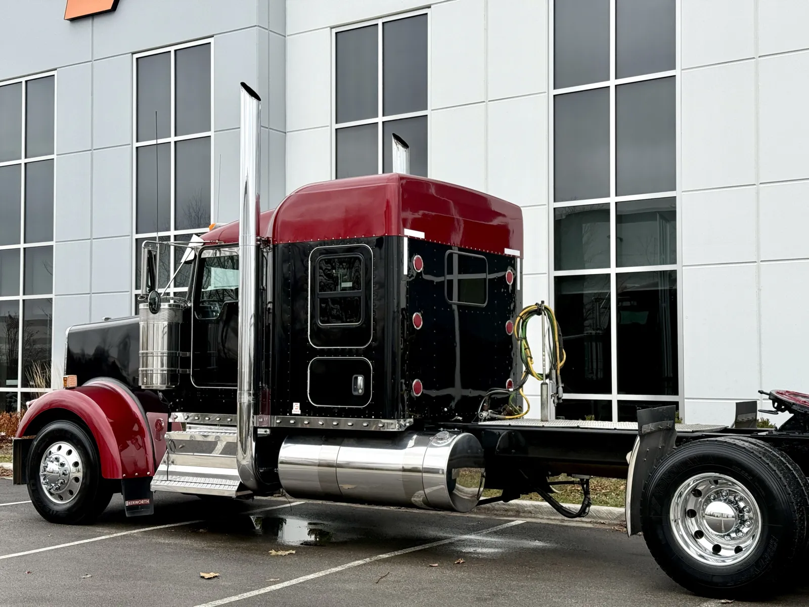 2018 Kenworth W900 - image 8