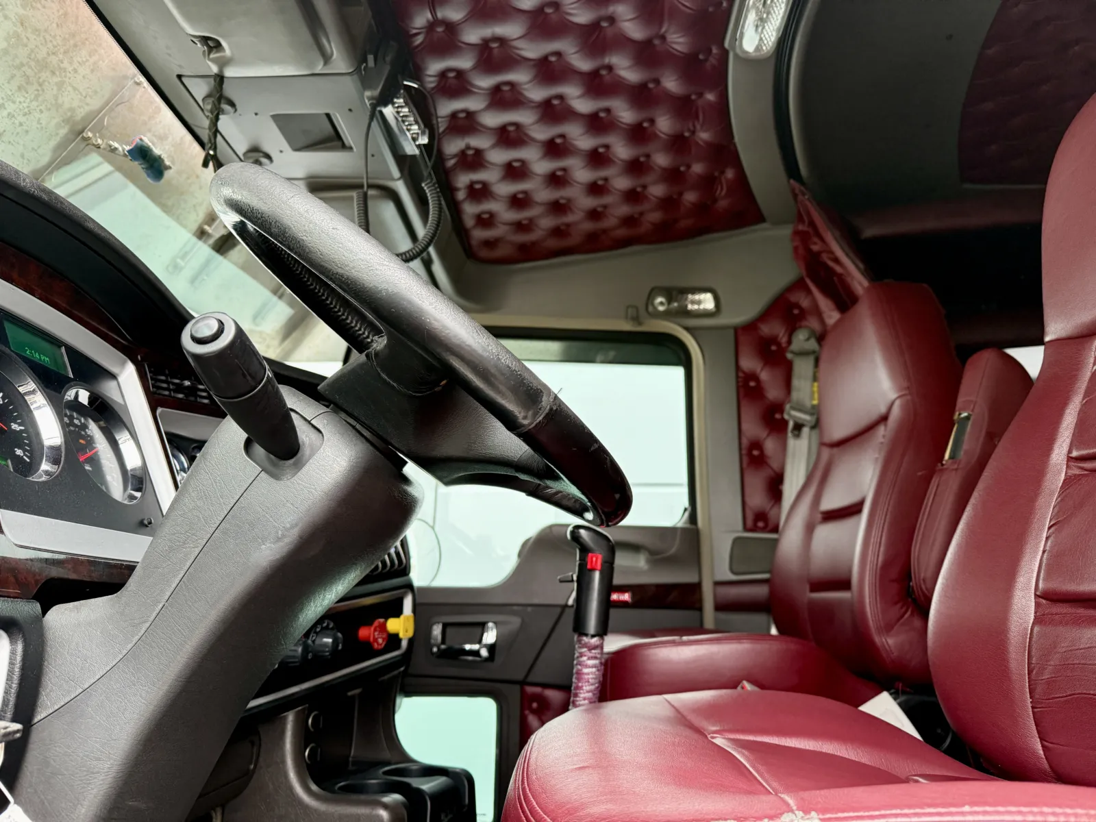 2018 Kenworth W900 - image 14