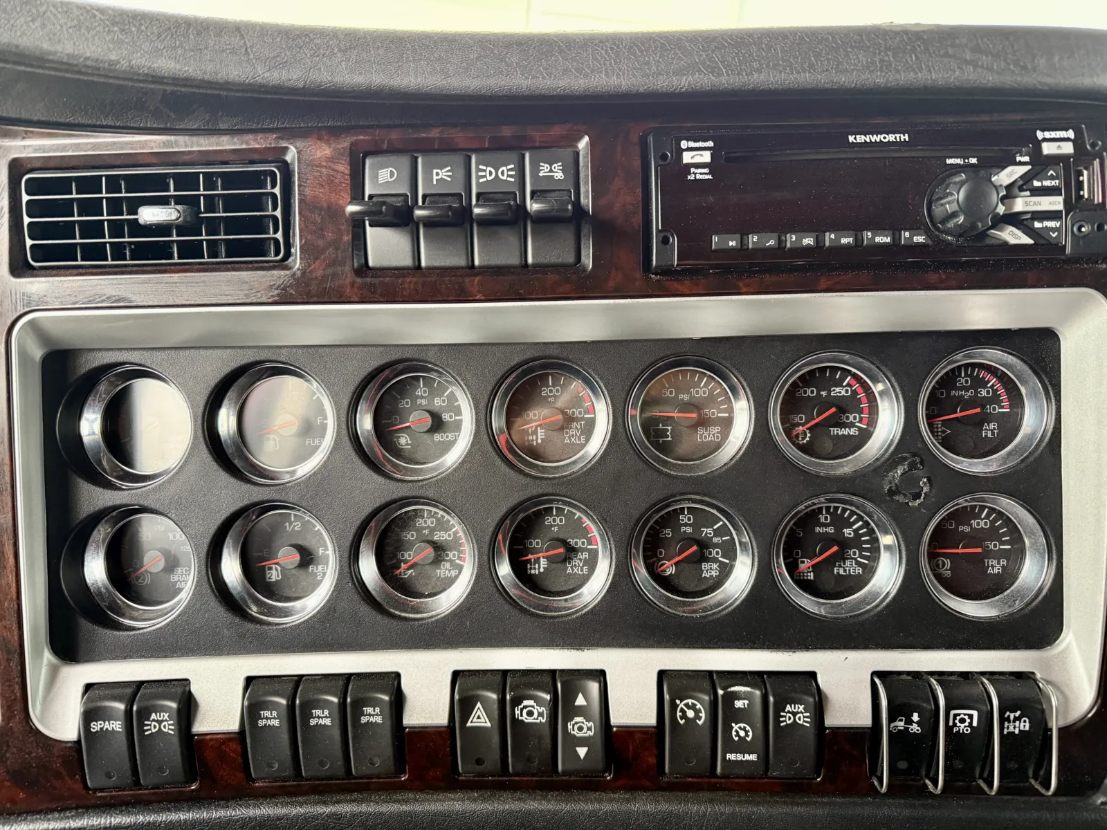 2018 Kenworth W900 - image 18