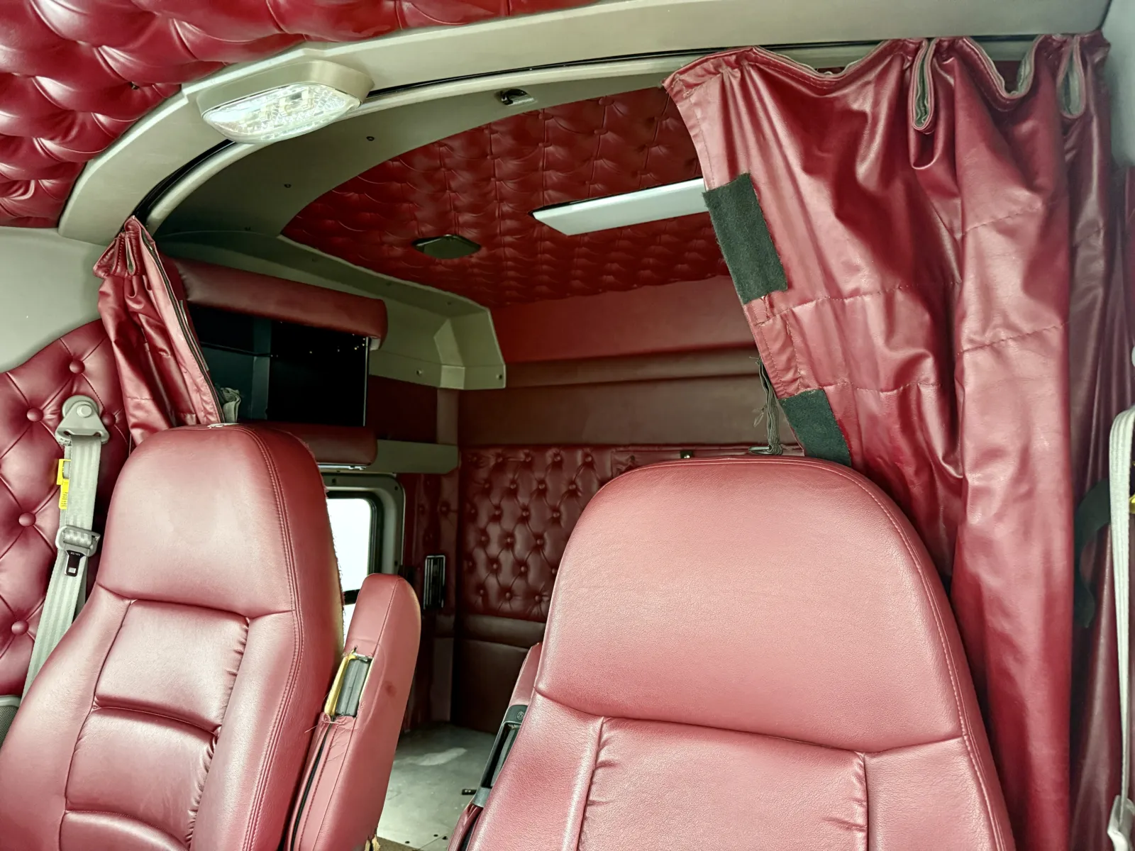 2018 Kenworth W900 - image 20