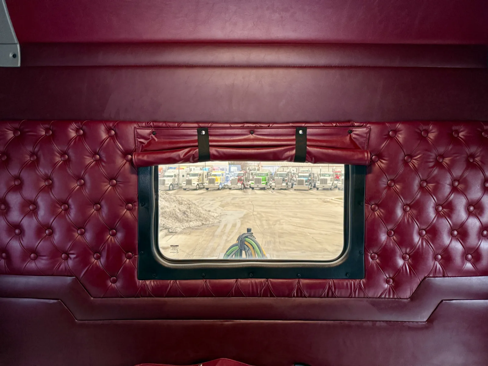 2018 Kenworth W900 - image 23