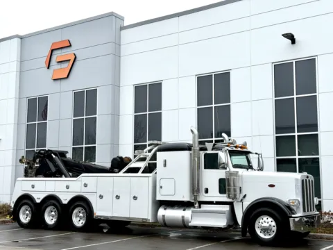 Photos of 2021 PETERBILT 389 for sale in New Lenox, IL at Forge Truck Centers - Illinois