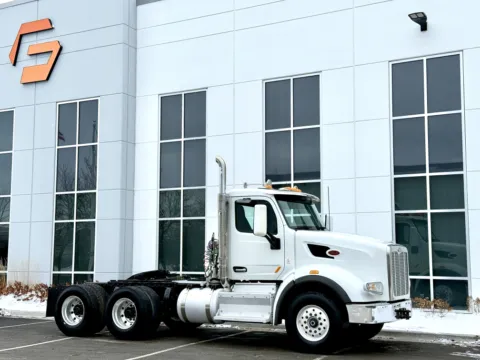 Photos of 2016 PETERBILT 567 for sale in New Lenox, IL at Forge Truck Centers - Illinois