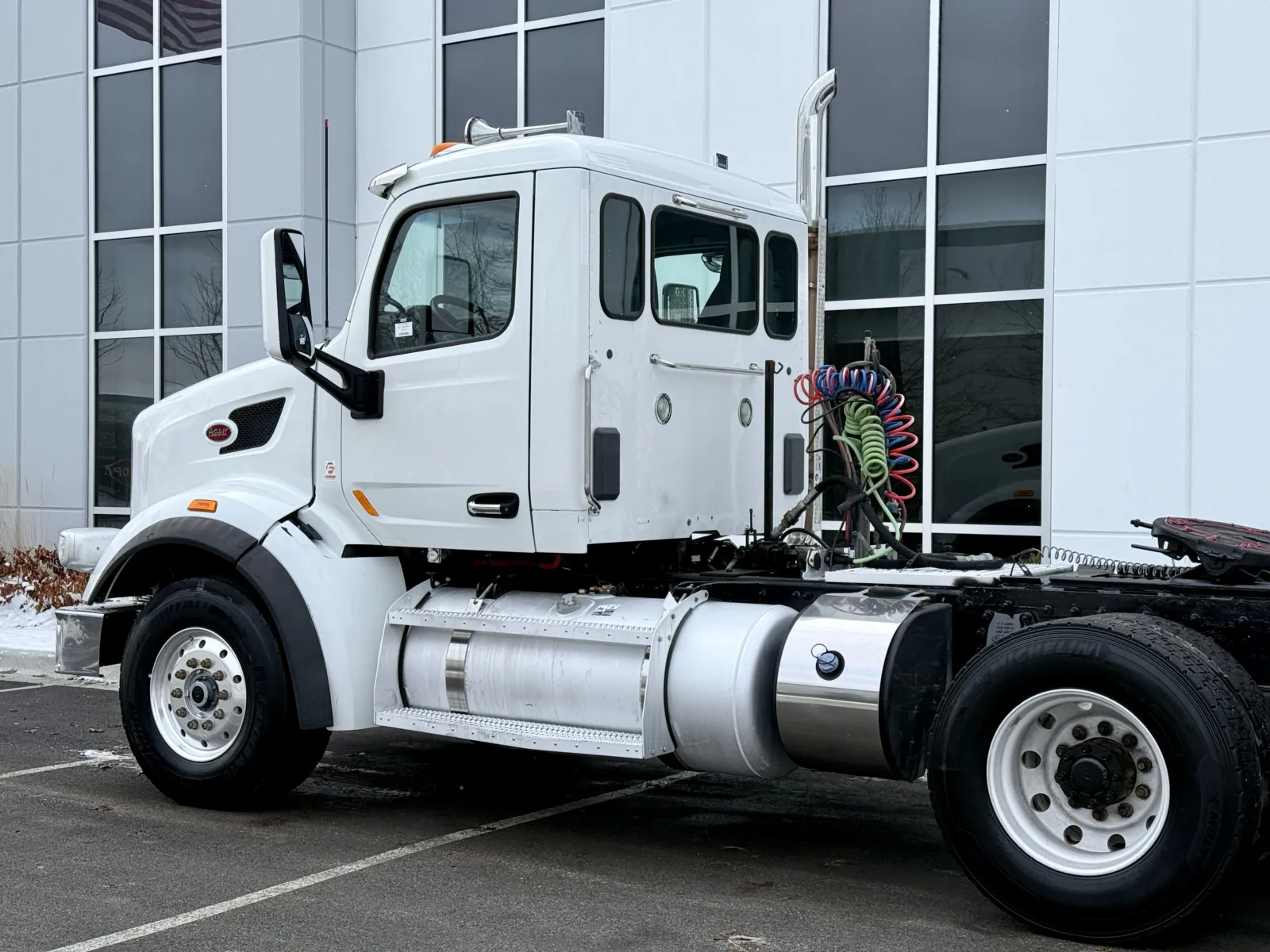 2016 Peterbilt 567 - image 8