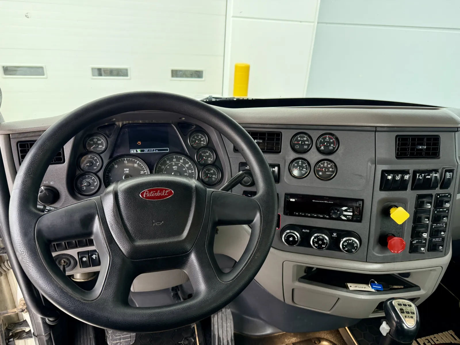 2016 Peterbilt 567 - image 16
