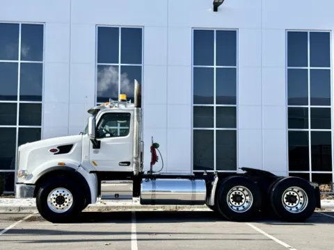 More photos of 2018 PETERBILT 567 at Forge Truck Centers - Illinois, IL