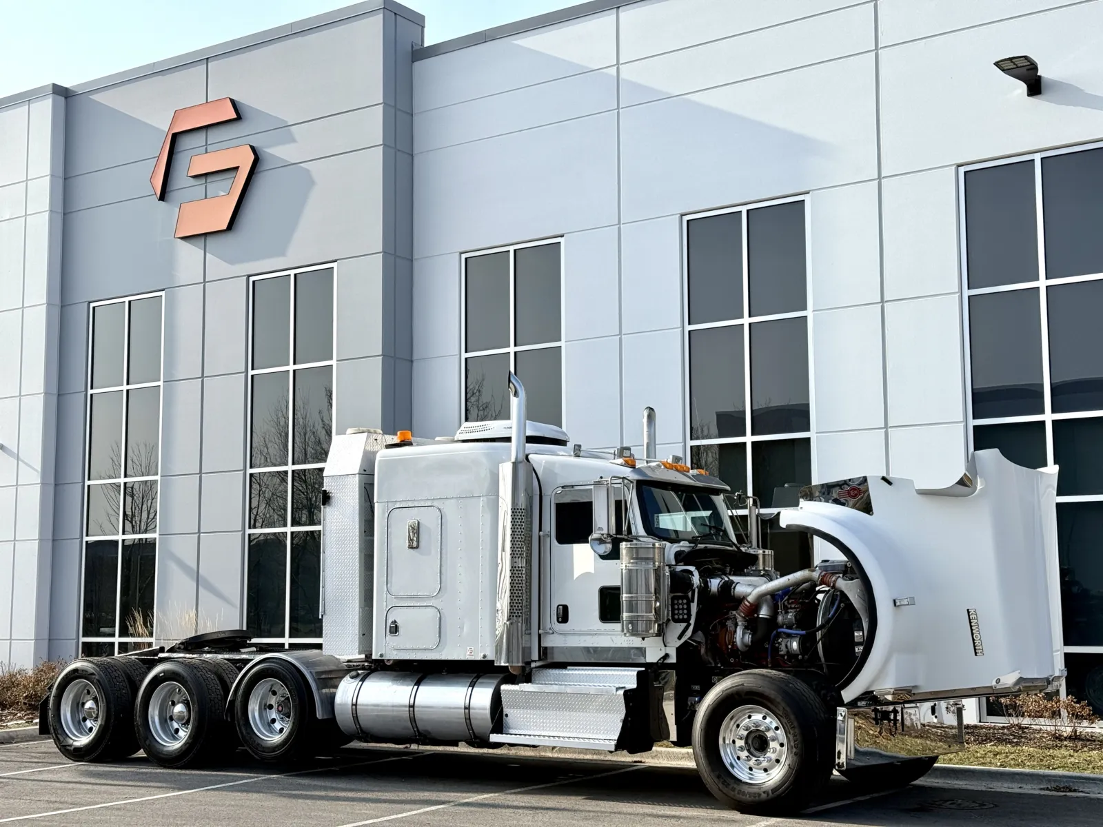 2011 Kenworth W900 - image 9