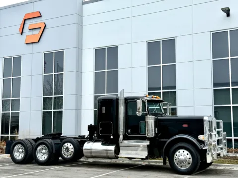 Photos of 2023 PETERBILT 389 for sale in New Lenox, IL at Forge Truck Centers - Illinois