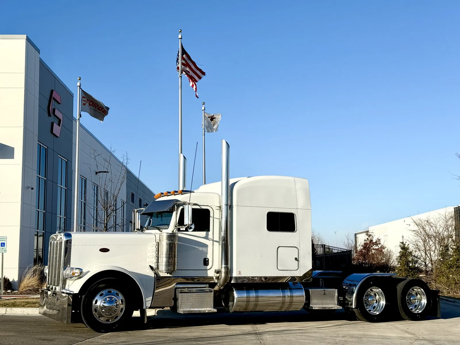 2015 PETERBILT 389 for sale in New Lenox, IL