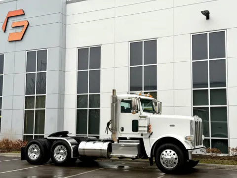 Photos of 2023 PETERBILT 389 for sale in New Lenox, IL at Forge Truck Centers - Illinois