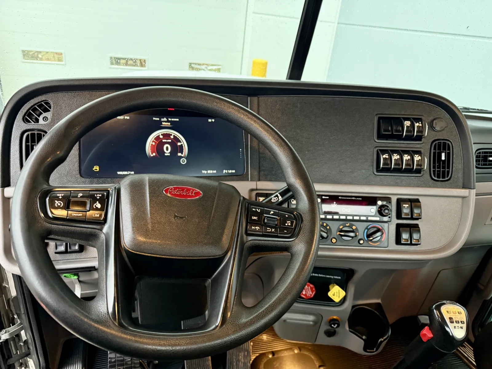 2023 Peterbilt 389 - image 16