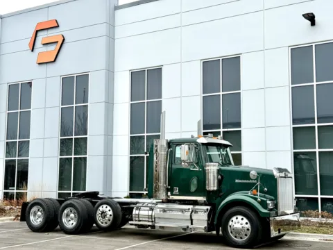 Photos of 2021 WESTERN STAR 4900 for sale in New Lenox, IL at Forge Truck Centers - Illinois