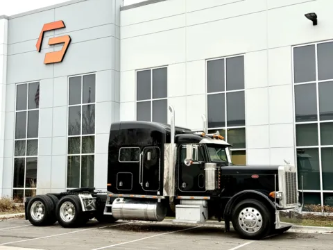 Photos of 2000 PETERBILT 379 for sale in New Lenox, IL at Forge Truck Centers - Illinois