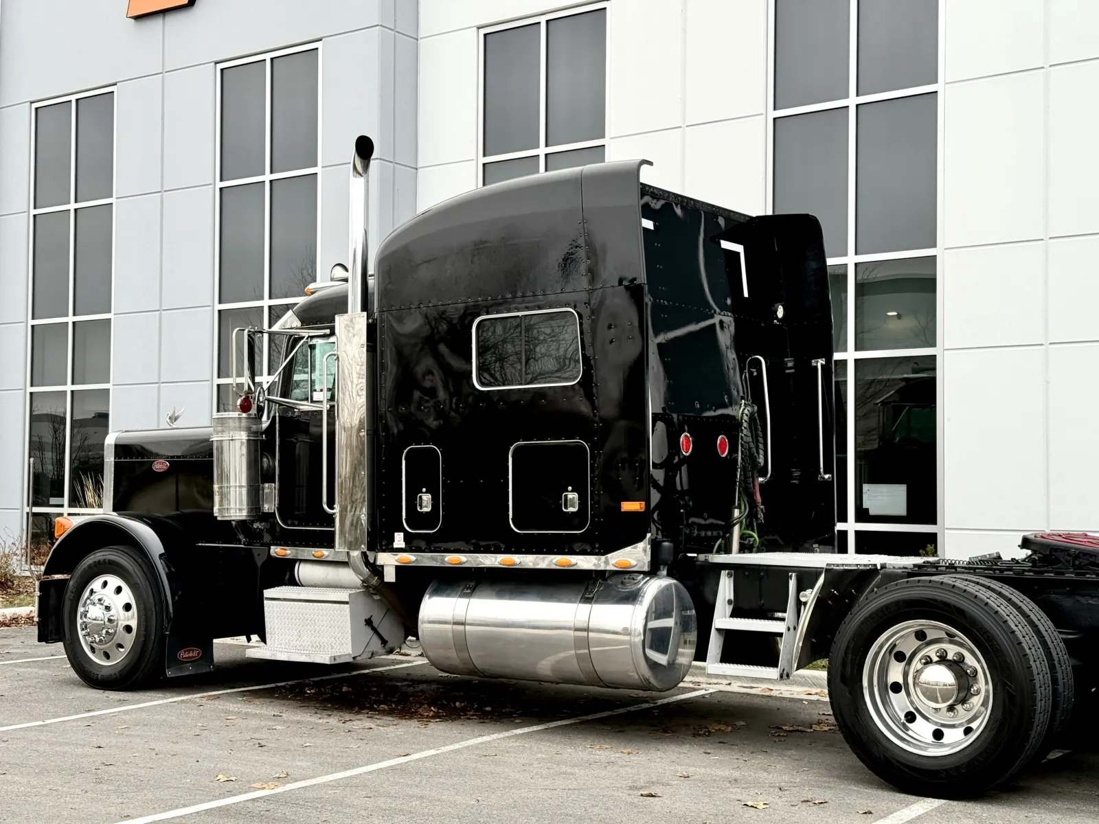 2000 Peterbilt - image 8