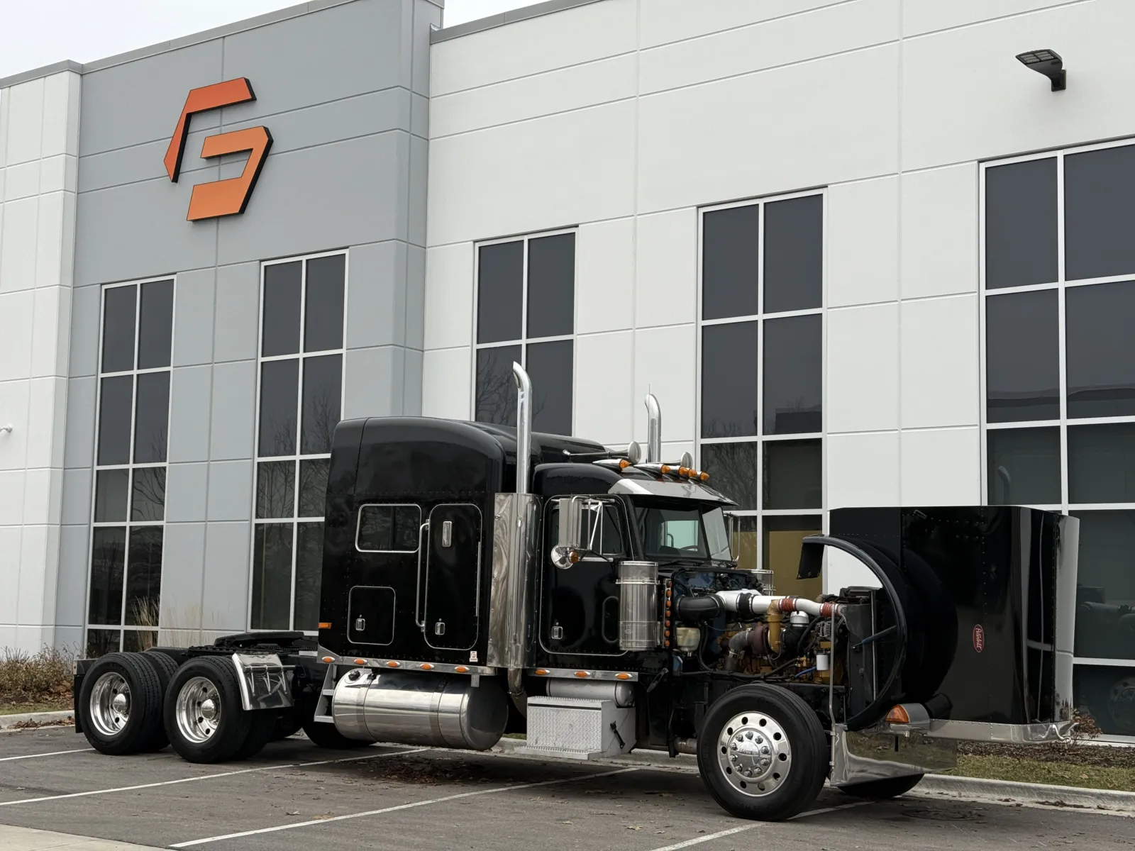 2000 Peterbilt - image 9