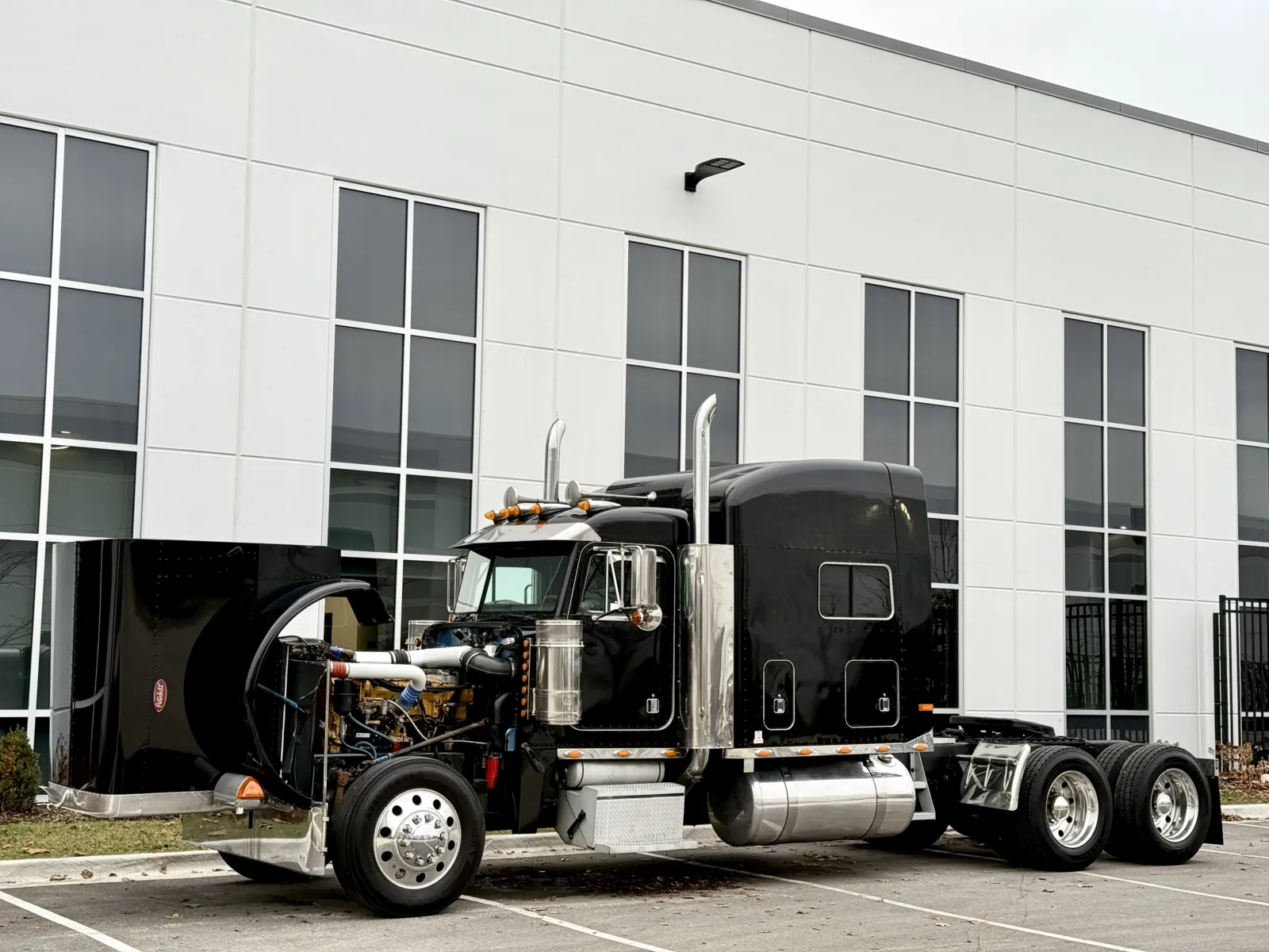 2000 Peterbilt - image 10