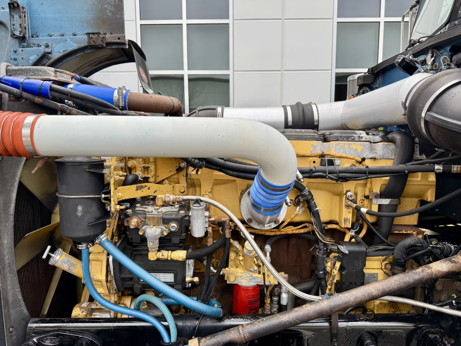 2000 Peterbilt - image 12