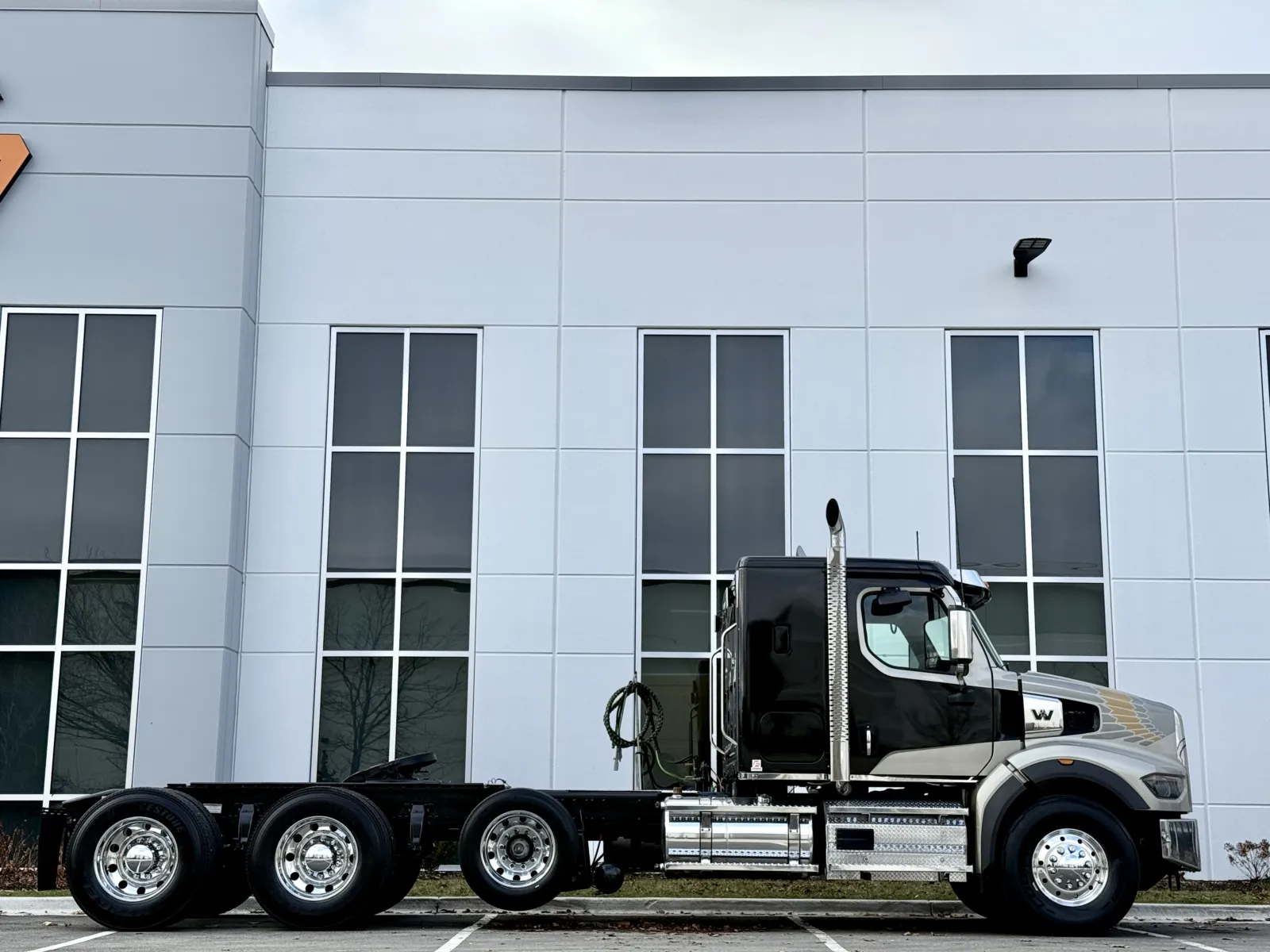 2023 Western Star 4900 - image 3