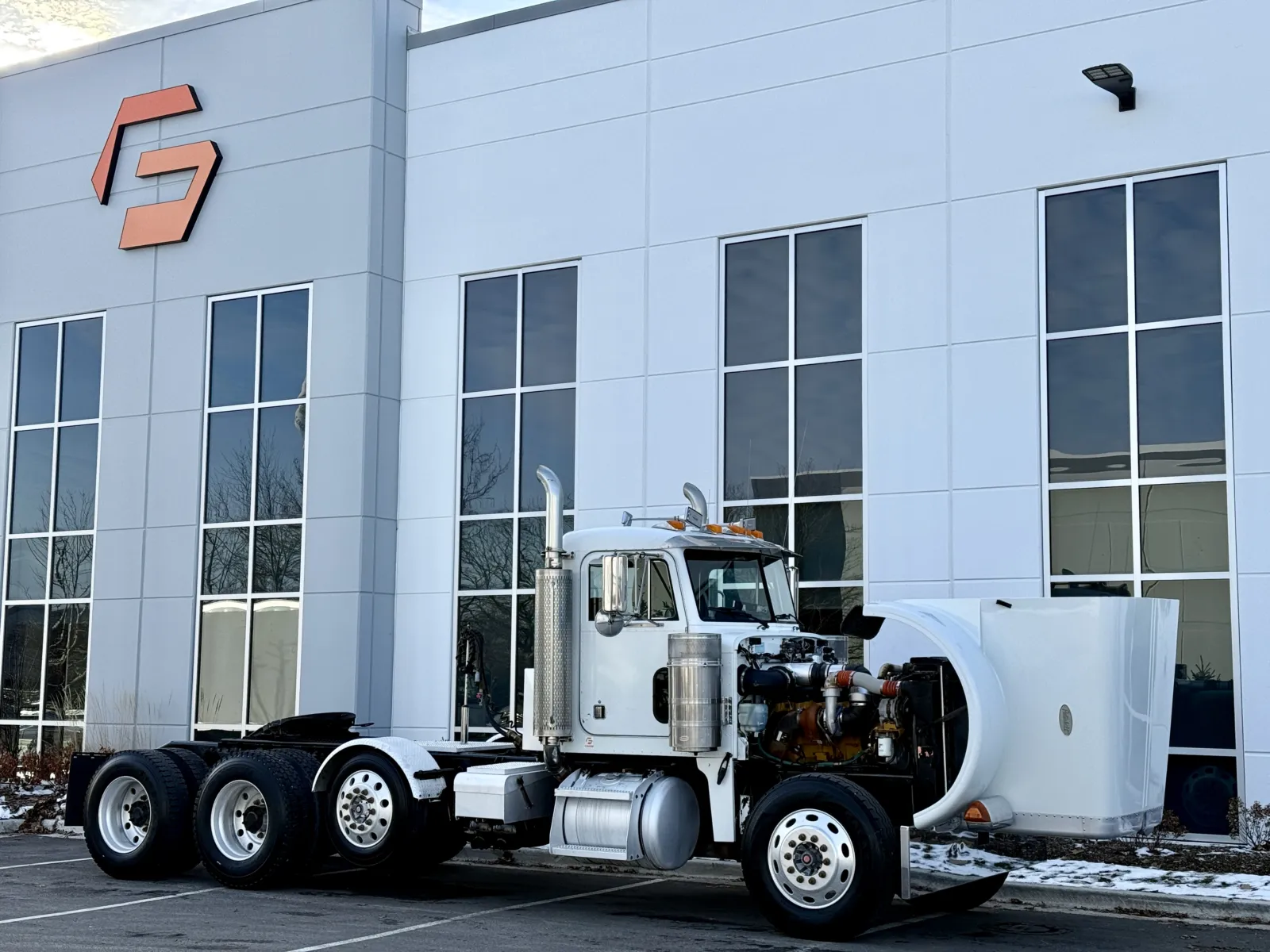 1999 Peterbilt - image 8