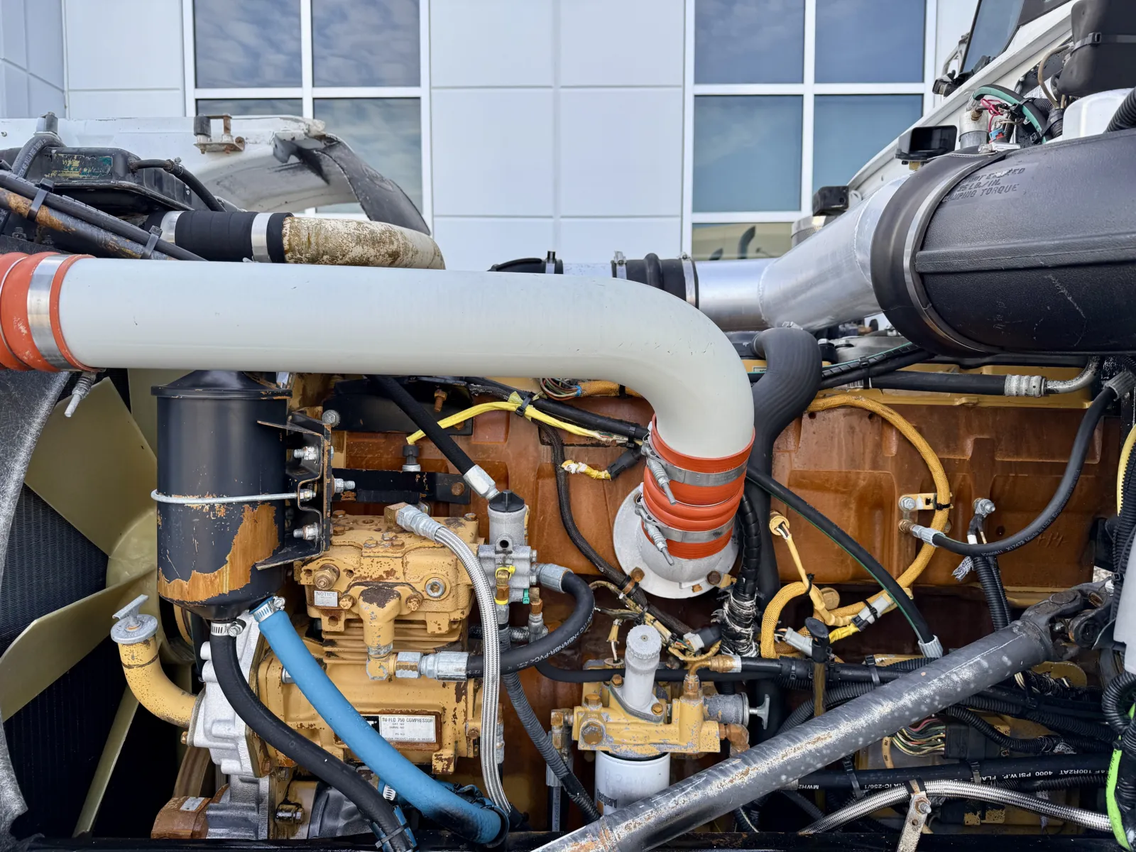 1999 Peterbilt - image 10