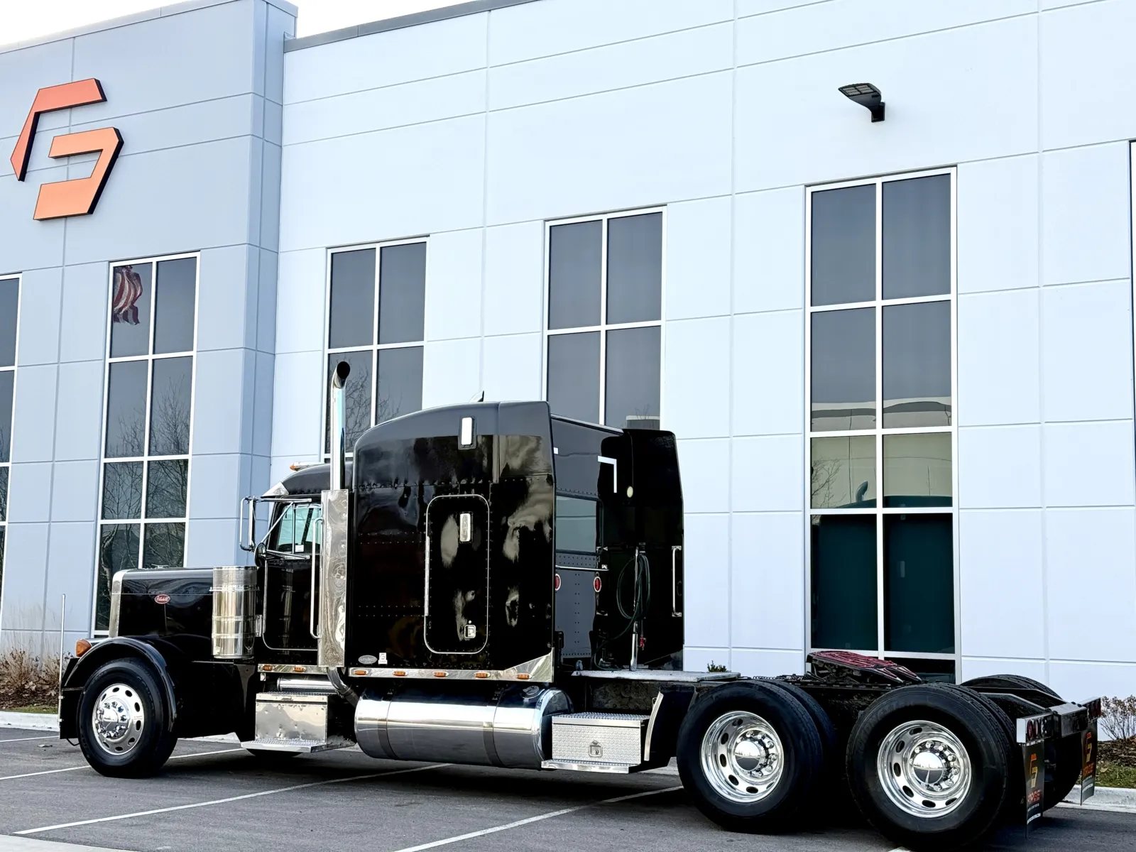 2002 Peterbilt - image 6