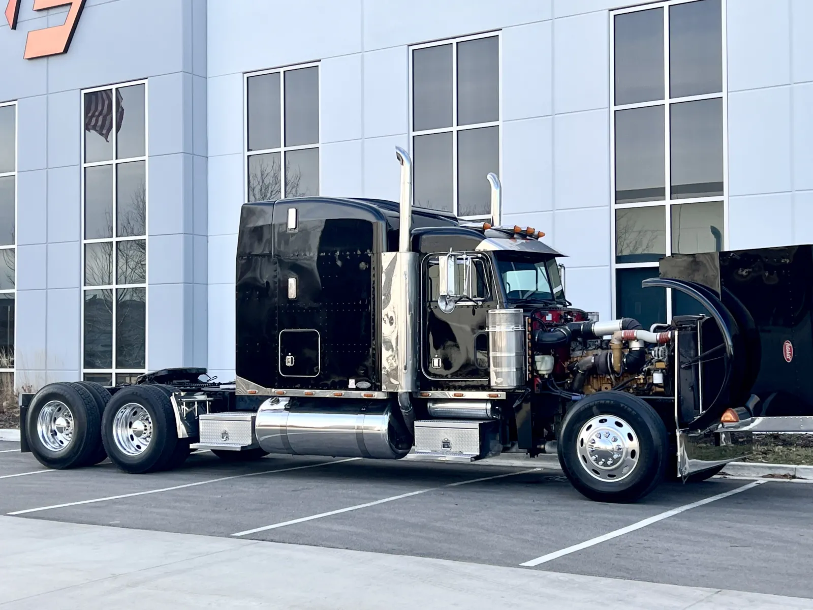 2002 Peterbilt - image 9