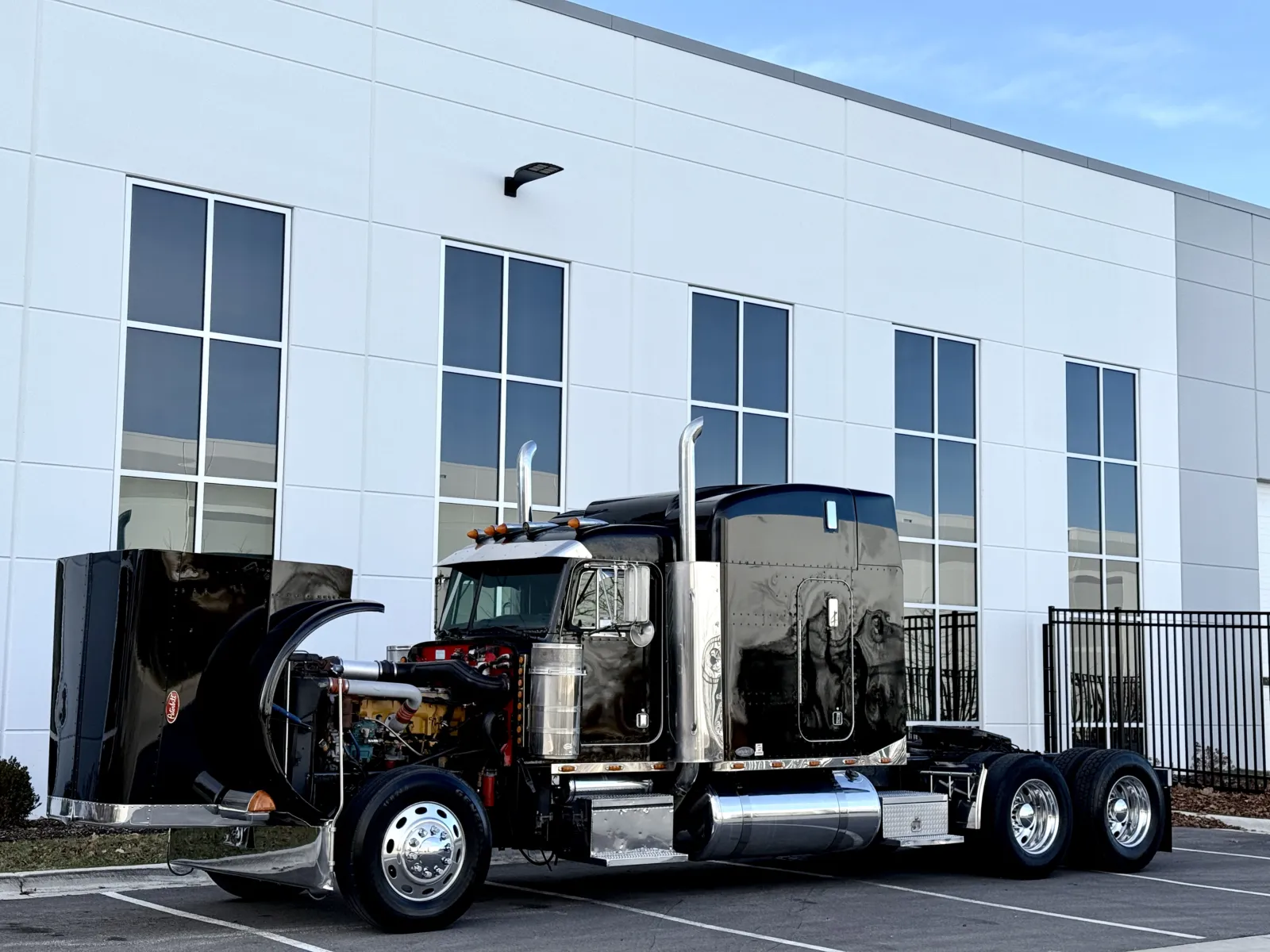 2002 Peterbilt - image 10