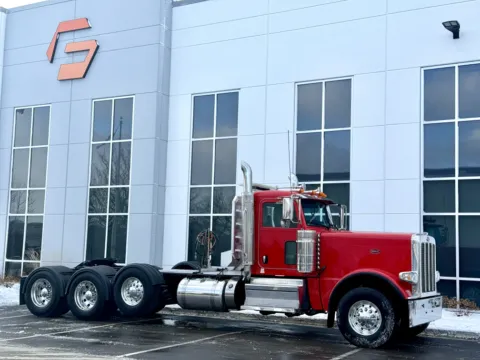 Photos of 2019 PETERBILT 389 for sale in New Lenox, IL at Forge Truck Centers - Illinois