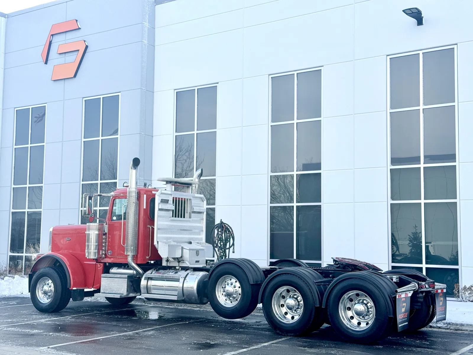 2019 Peterbilt 389 - image 6