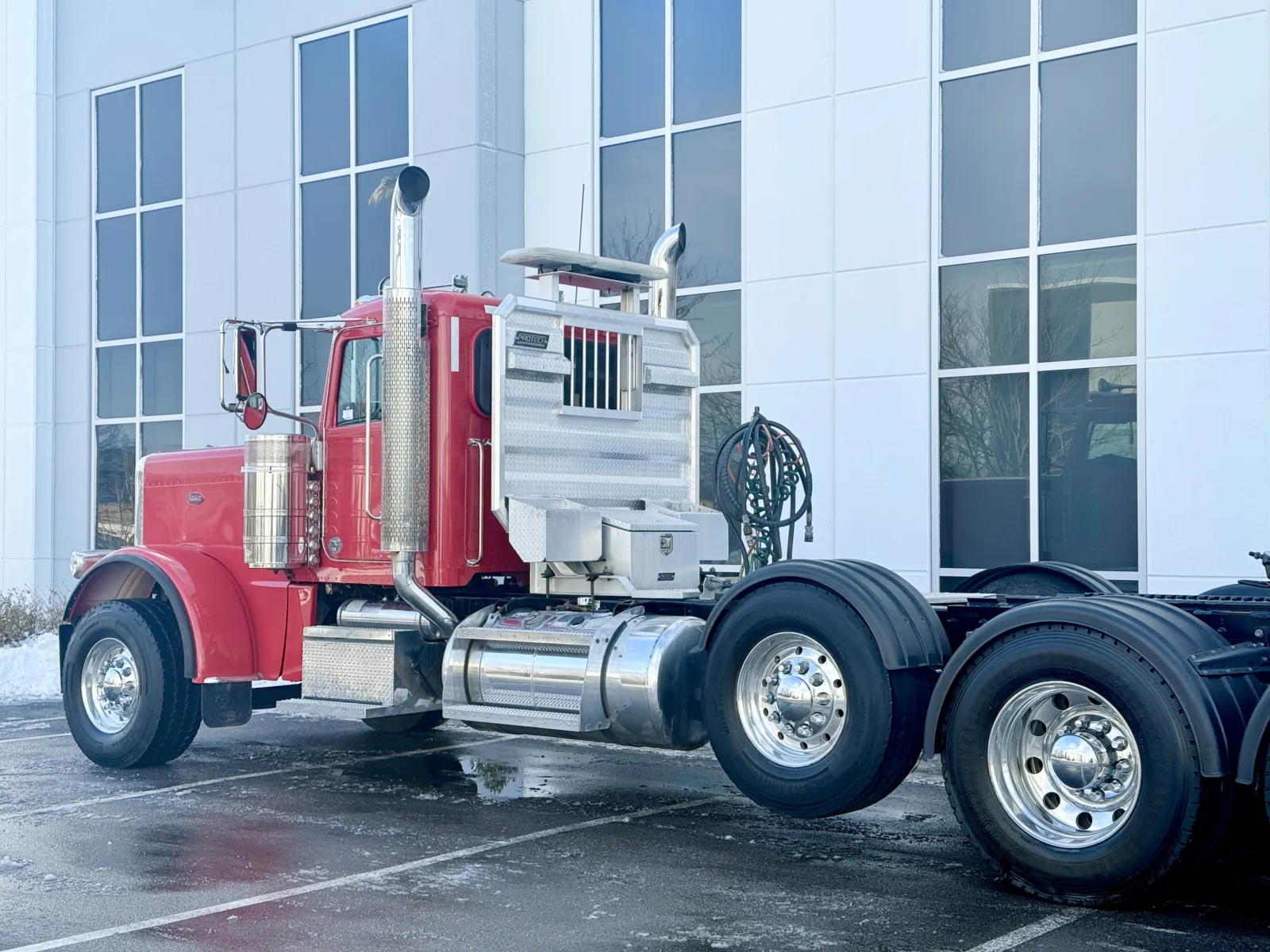2019 Peterbilt 389 - image 8