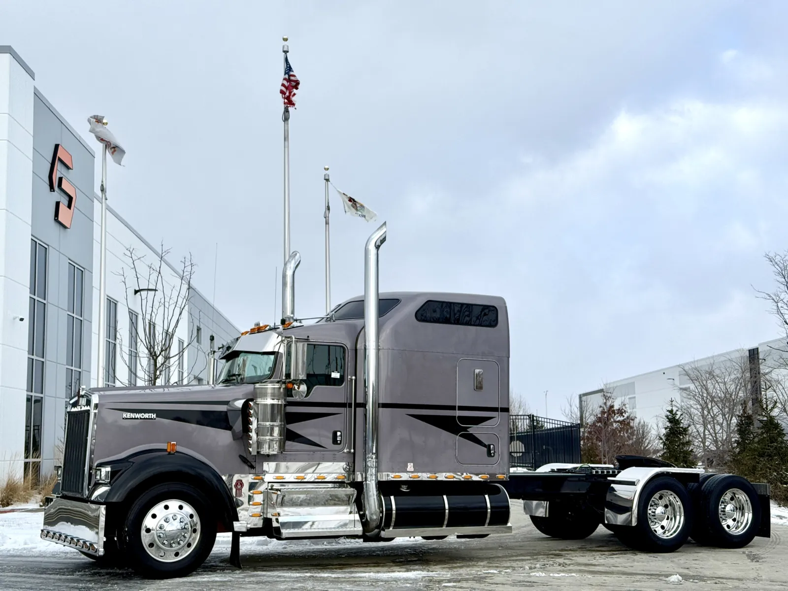 2020 KENWORTH W900 for sale in New Lenox, IL