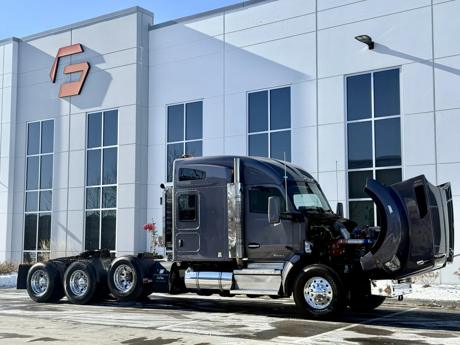 2019 Kenworth T880 - image 9