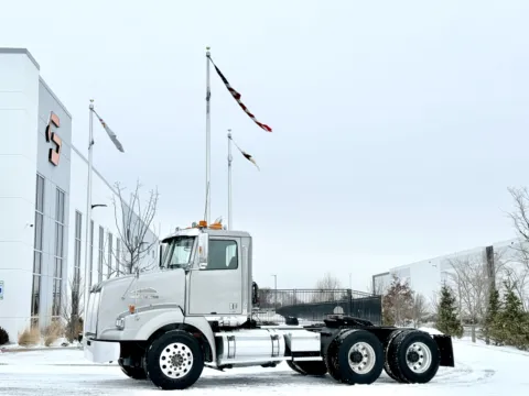2017 WESTERN STAR 4800 for sale in New Lenox, IL