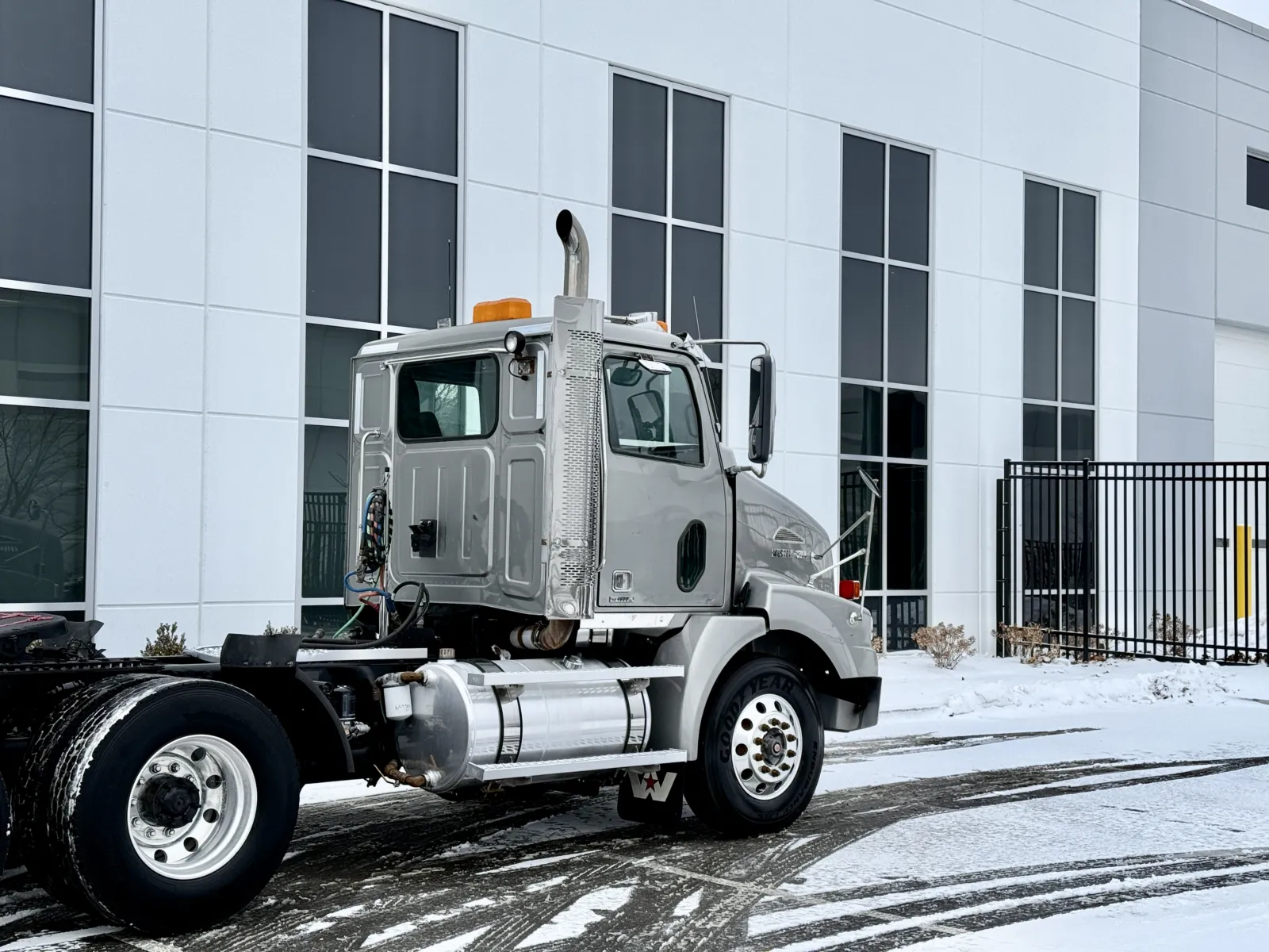 2017 Western Star - image 7