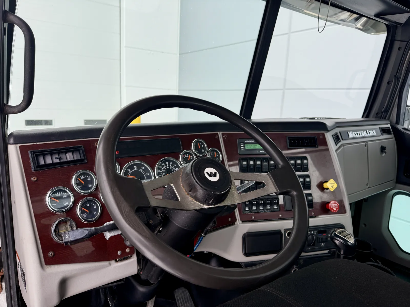 2017 Western Star - image 15