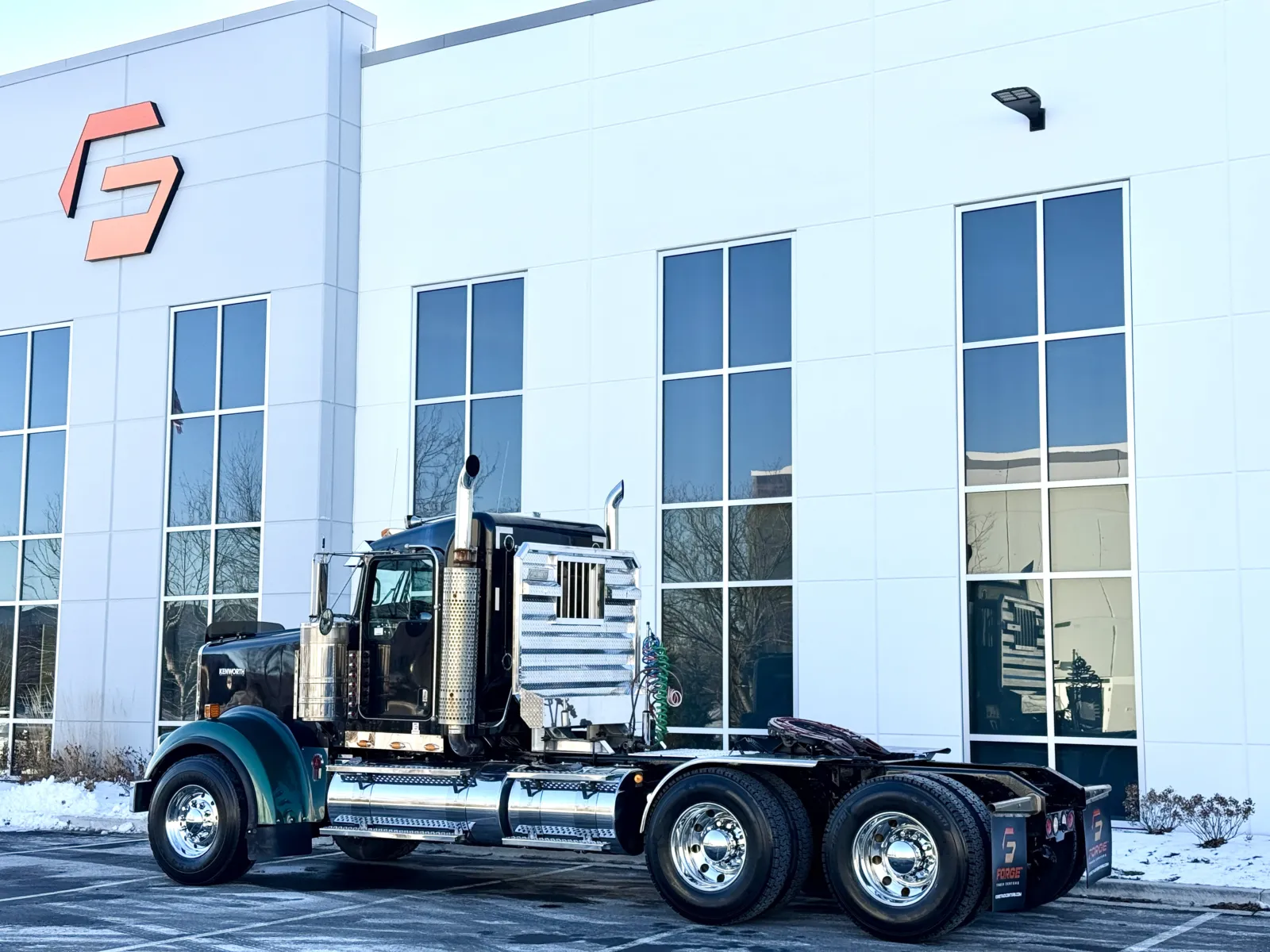 2016 Kenworth W900 - image 6