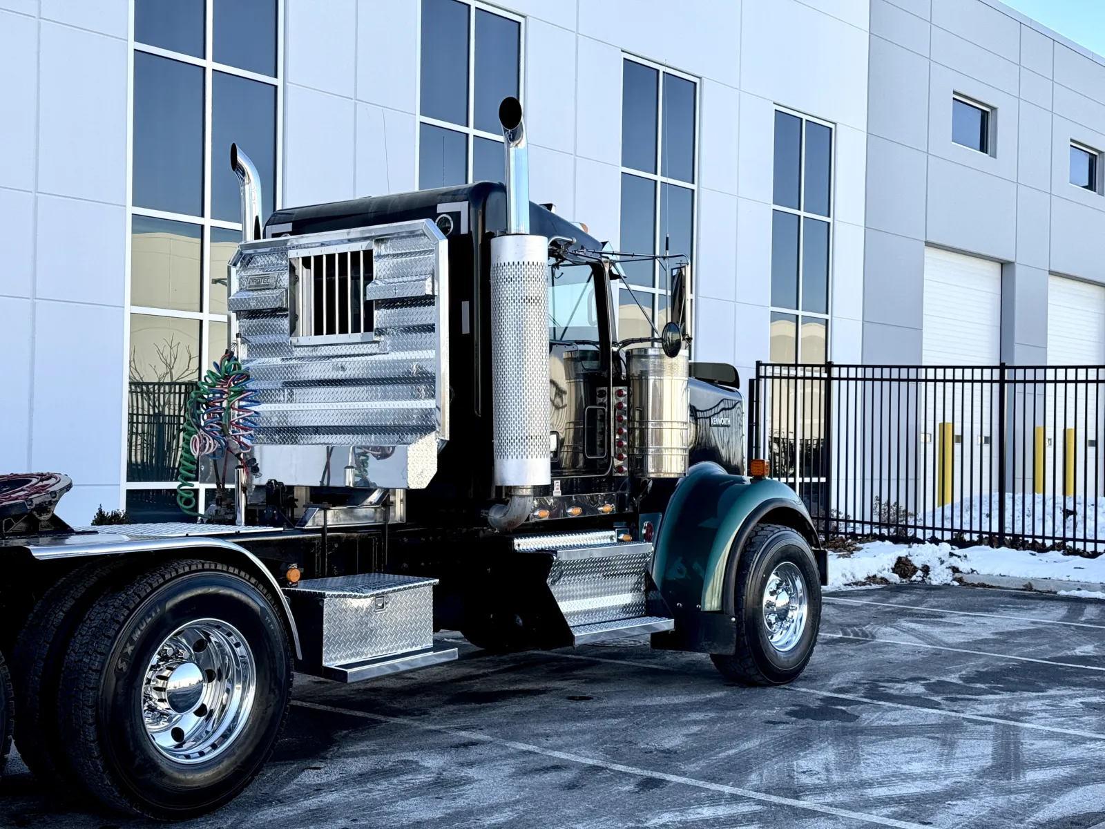 2016 Kenworth W900 - image 7