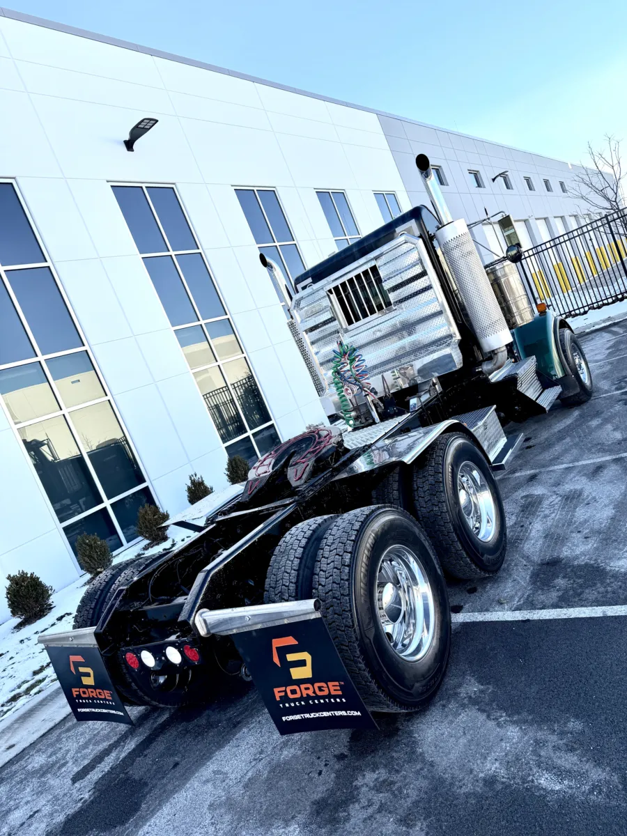 2016 Kenworth W900 - image 11