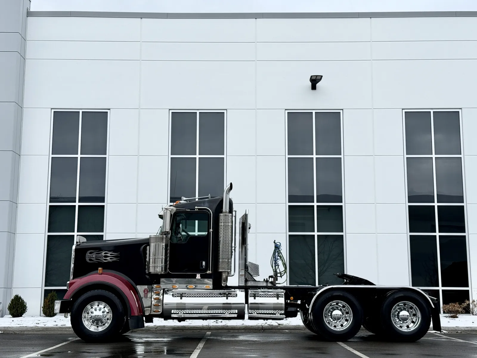2016 Kenworth W900 - image 4
