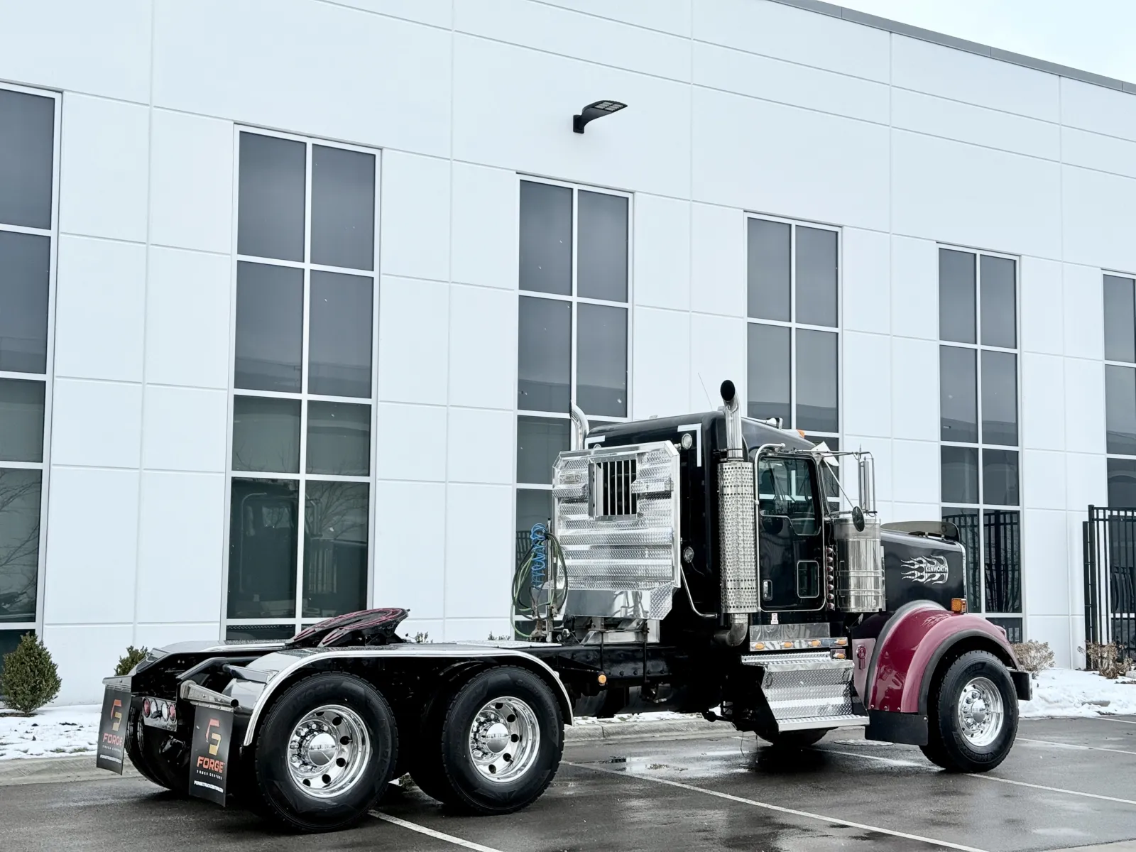 2016 Kenworth W900 - image 5