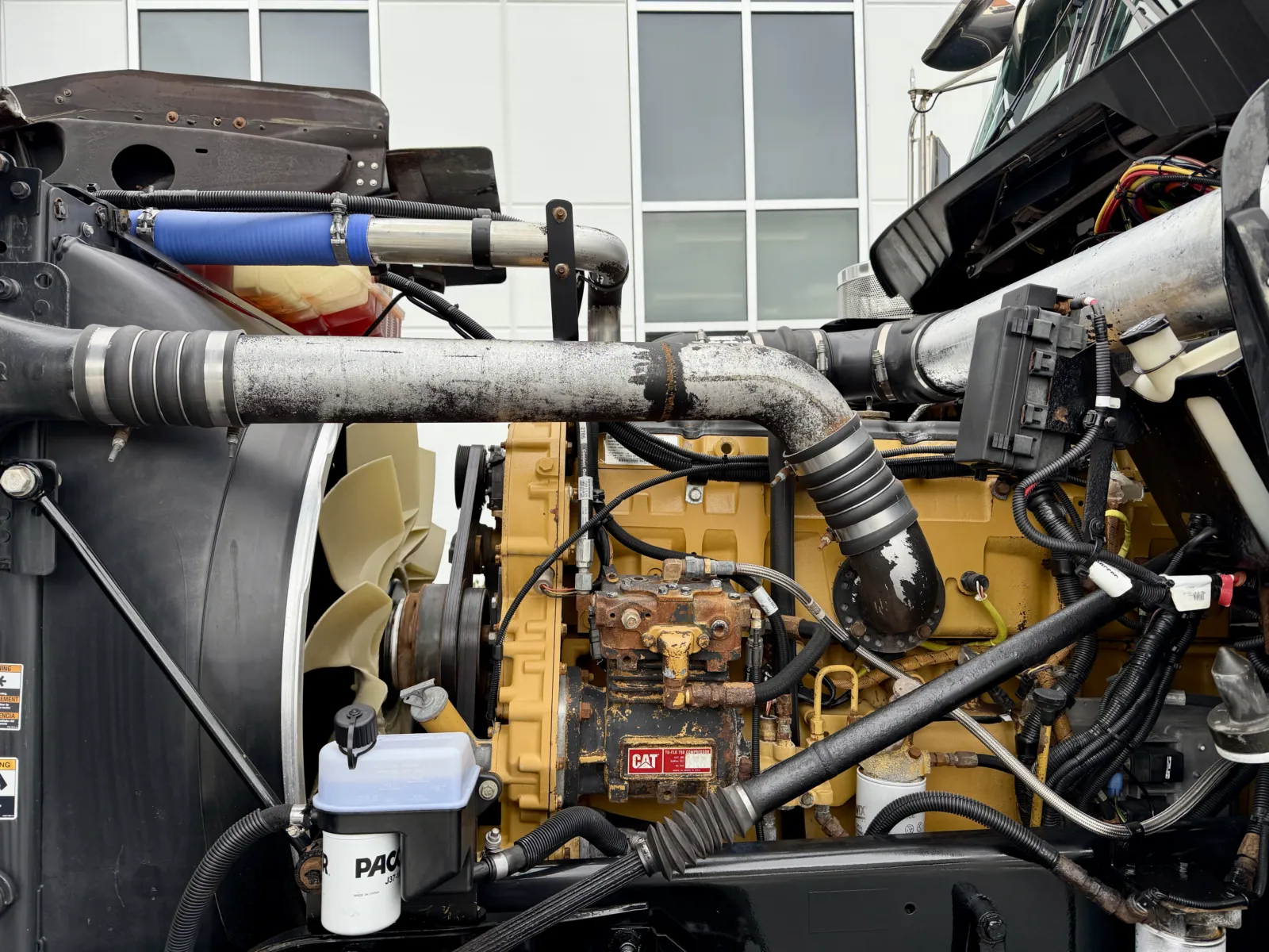 2016 Kenworth W900 - image 12