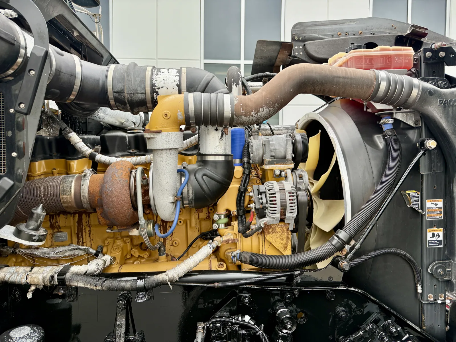 2016 Kenworth W900 - image 13