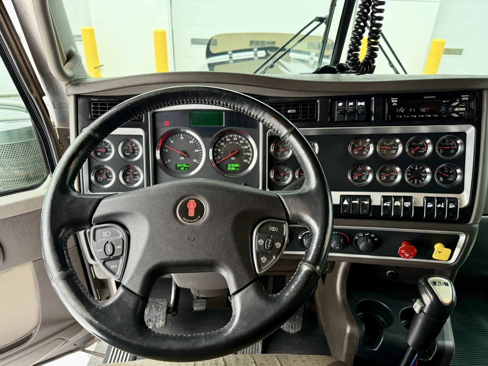2016 Kenworth W900 - image 16
