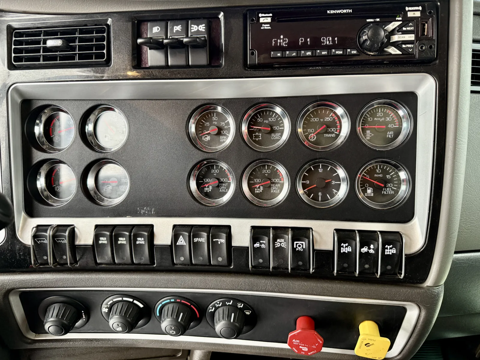 2016 Kenworth W900 - image 18