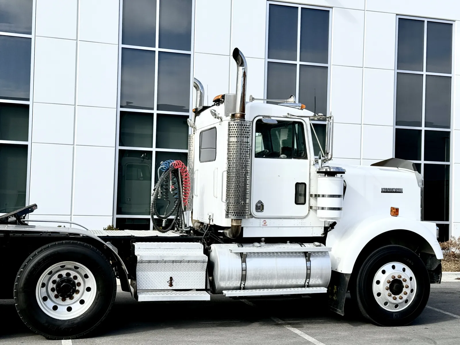 2003 Kenworth W900 - image 7