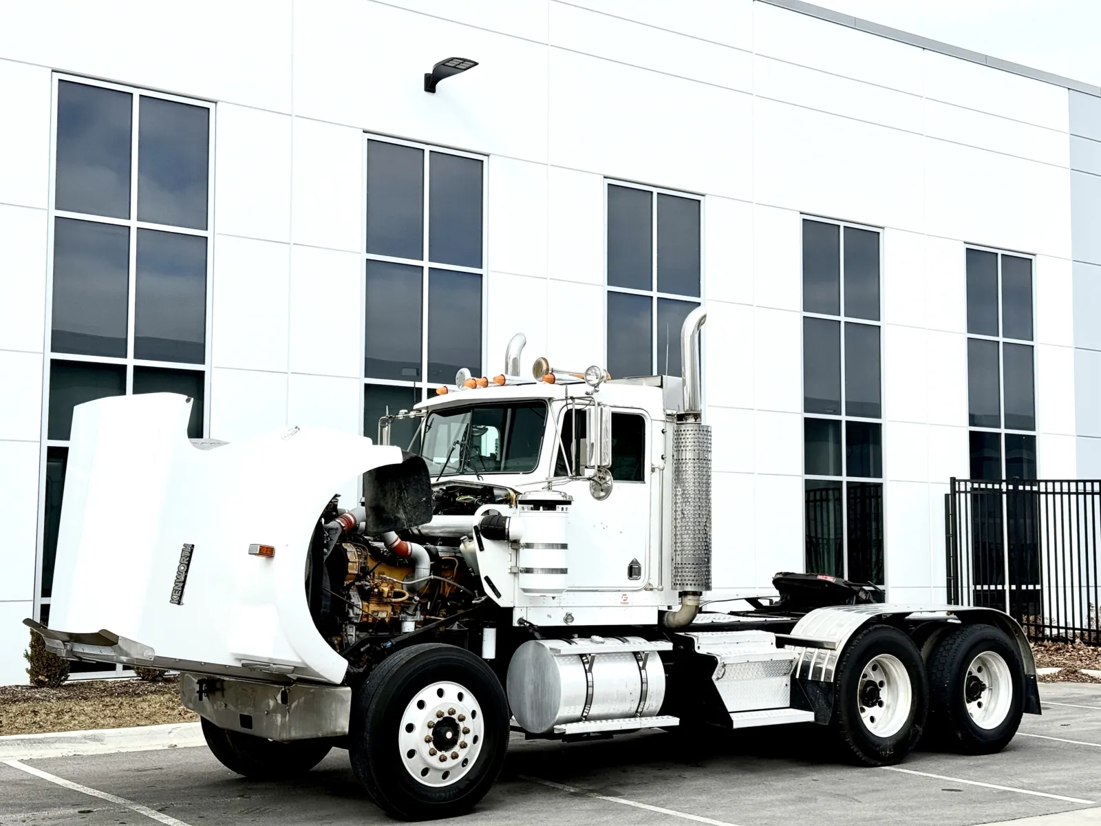 2003 Kenworth W900 - image 10